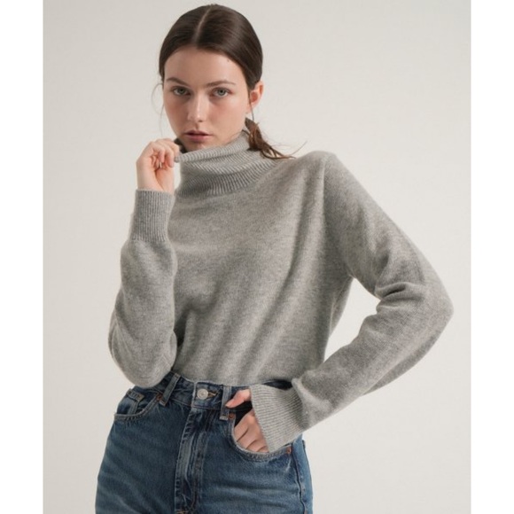 J. Crew Sweaters - J. Crew • 100% Cashmere Turtleneck Sweater in Grey